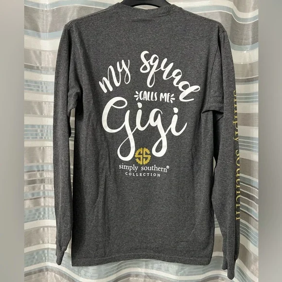 Simply Southern “Calls me Gigi” Shirt - Picture 1 of 9